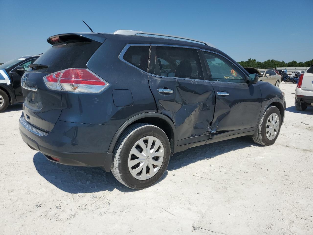 2016 NISSAN ROGUE S - Фото 3