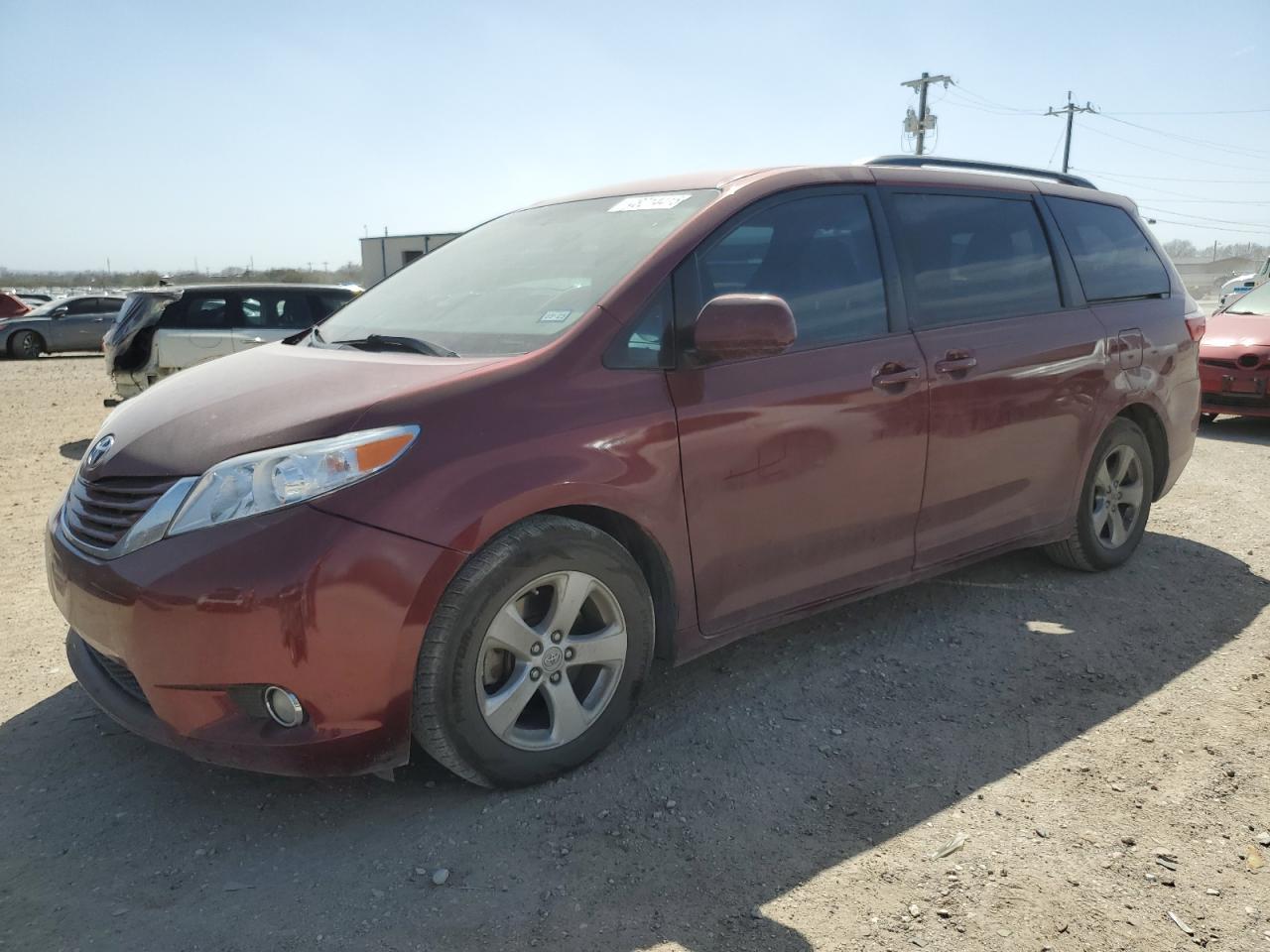 2015 TOYOTA SIENNA LE