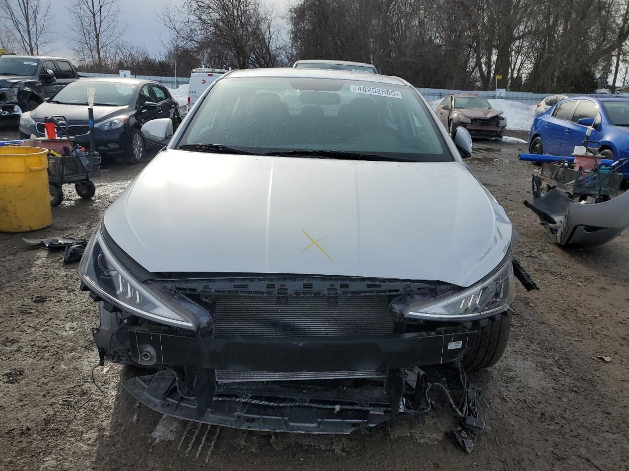 2019 HYUNDAI ELANTRA SE - Image 5