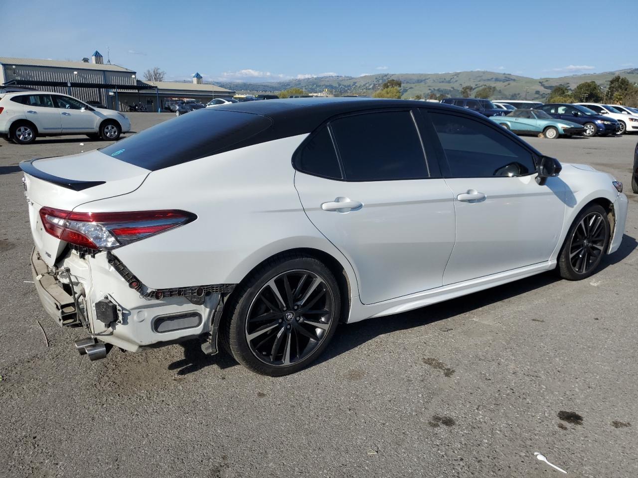 2018 TOYOTA CAMRY XSE - Фото 3