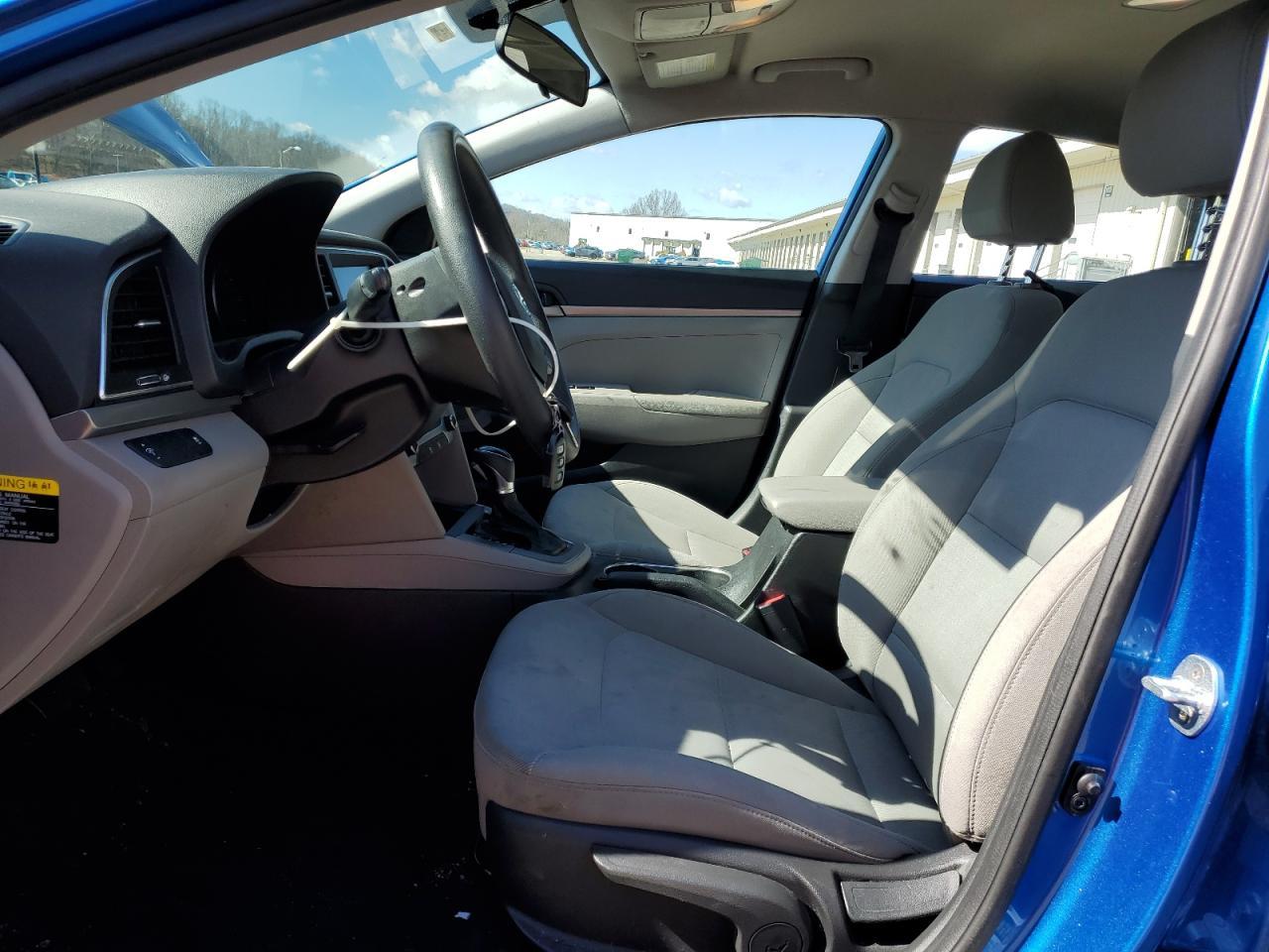 2018 HYUNDAI ELANTRA SE - Фото 7