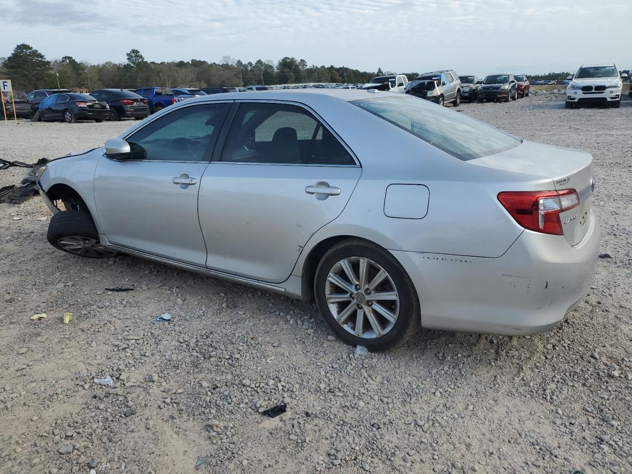 2013 TOYOTA CAMRY L - Фото 2