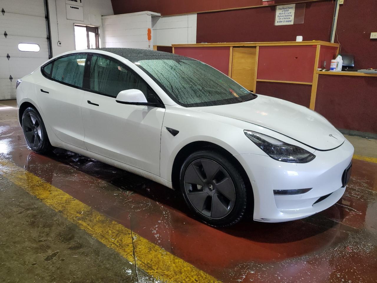 2022 TESLA MODEL 3 - Image 4