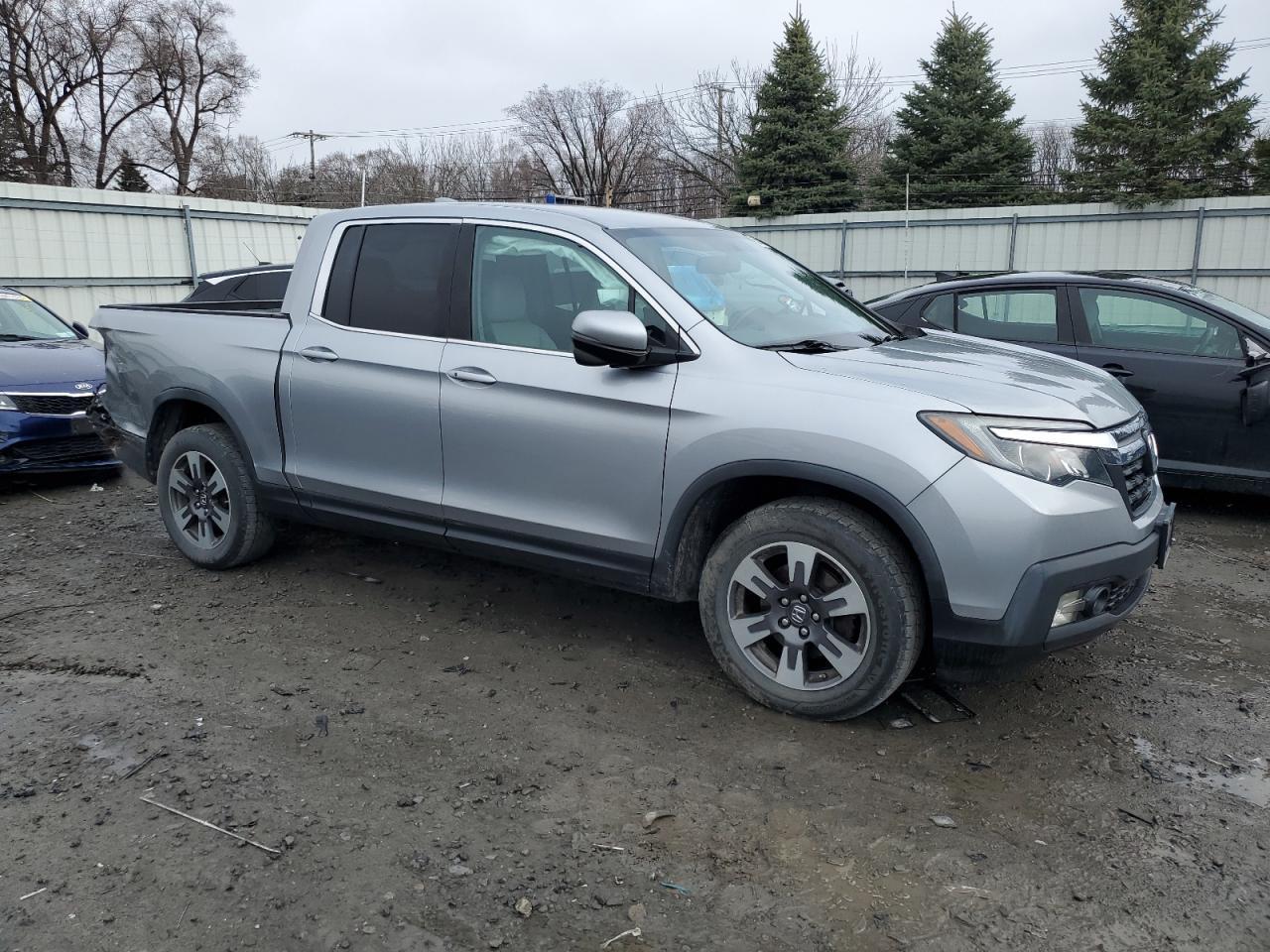 2017 HONDA RIDGELINE - Image 4