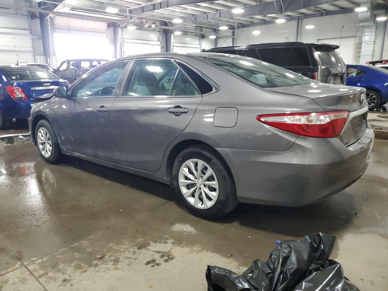 2016 TOYOTA CAMRY HYBR - Фото 2