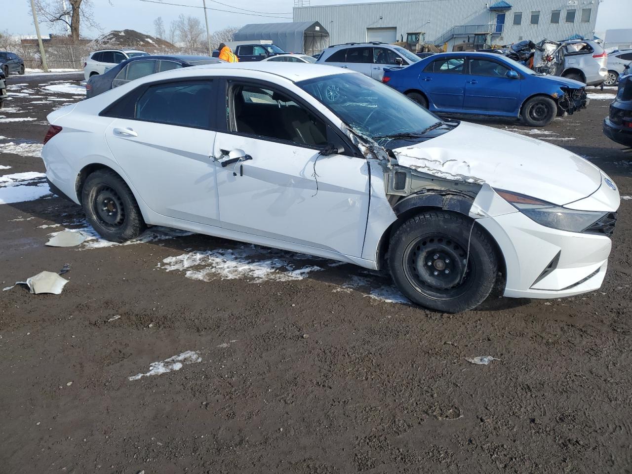 2023 HYUNDAI ELANTRA SE - Image 4
