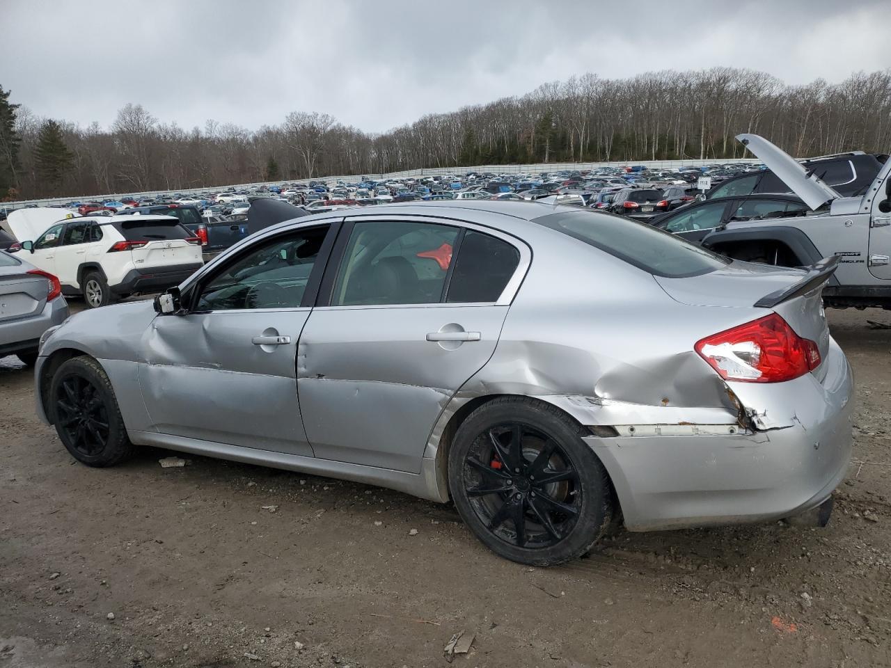 2012 INFINITI G37 - Image 2