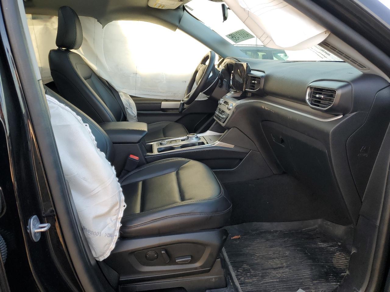 2023 FORD EXPLORER X - Image 7