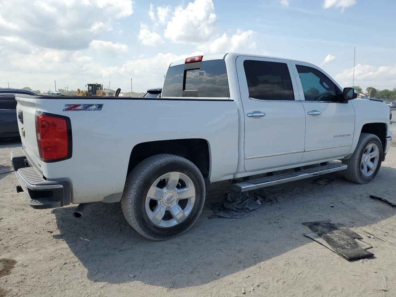 2015 CHEVROLET SILVERADO - Image 3