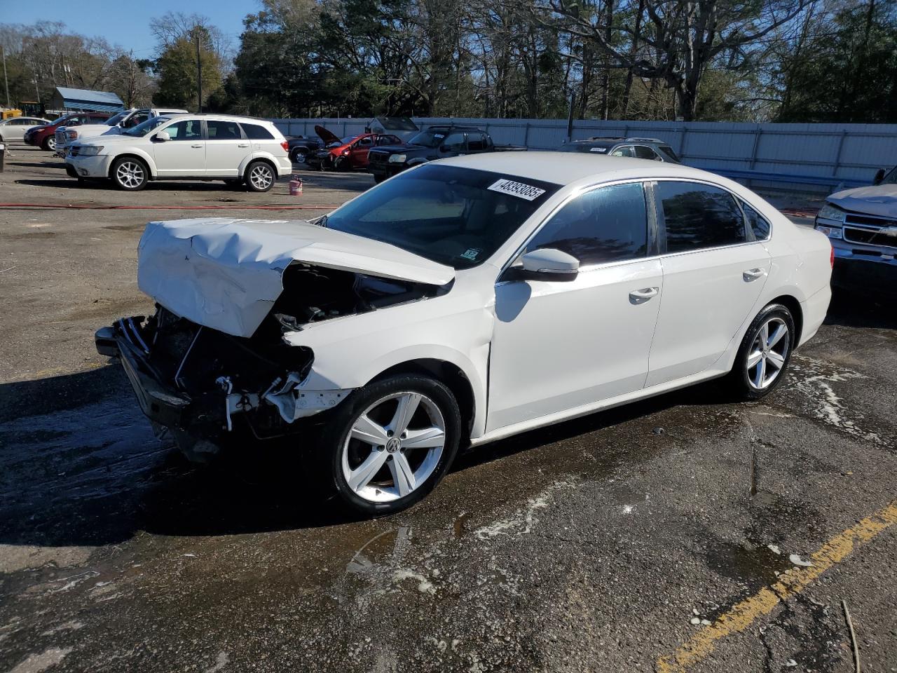 2013 VOLKSWAGEN PASSAT SE