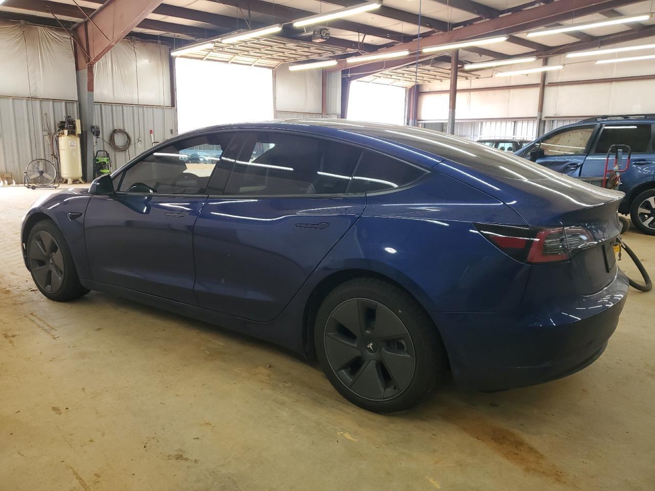 2022 TESLA MODEL 3 - Image 2