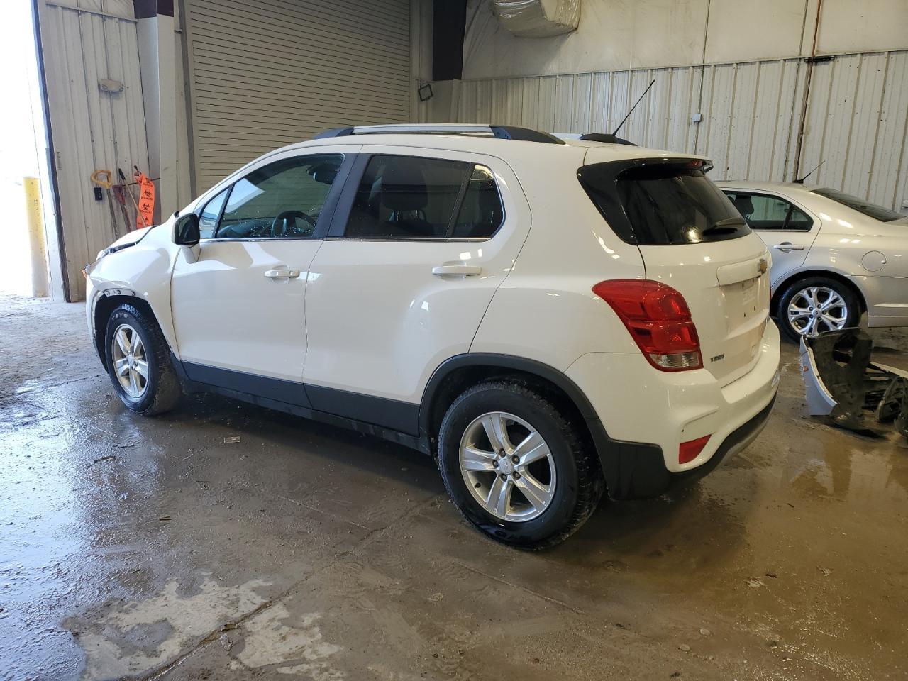 2018 CHEVROLET TRAX 1LT - Image 2