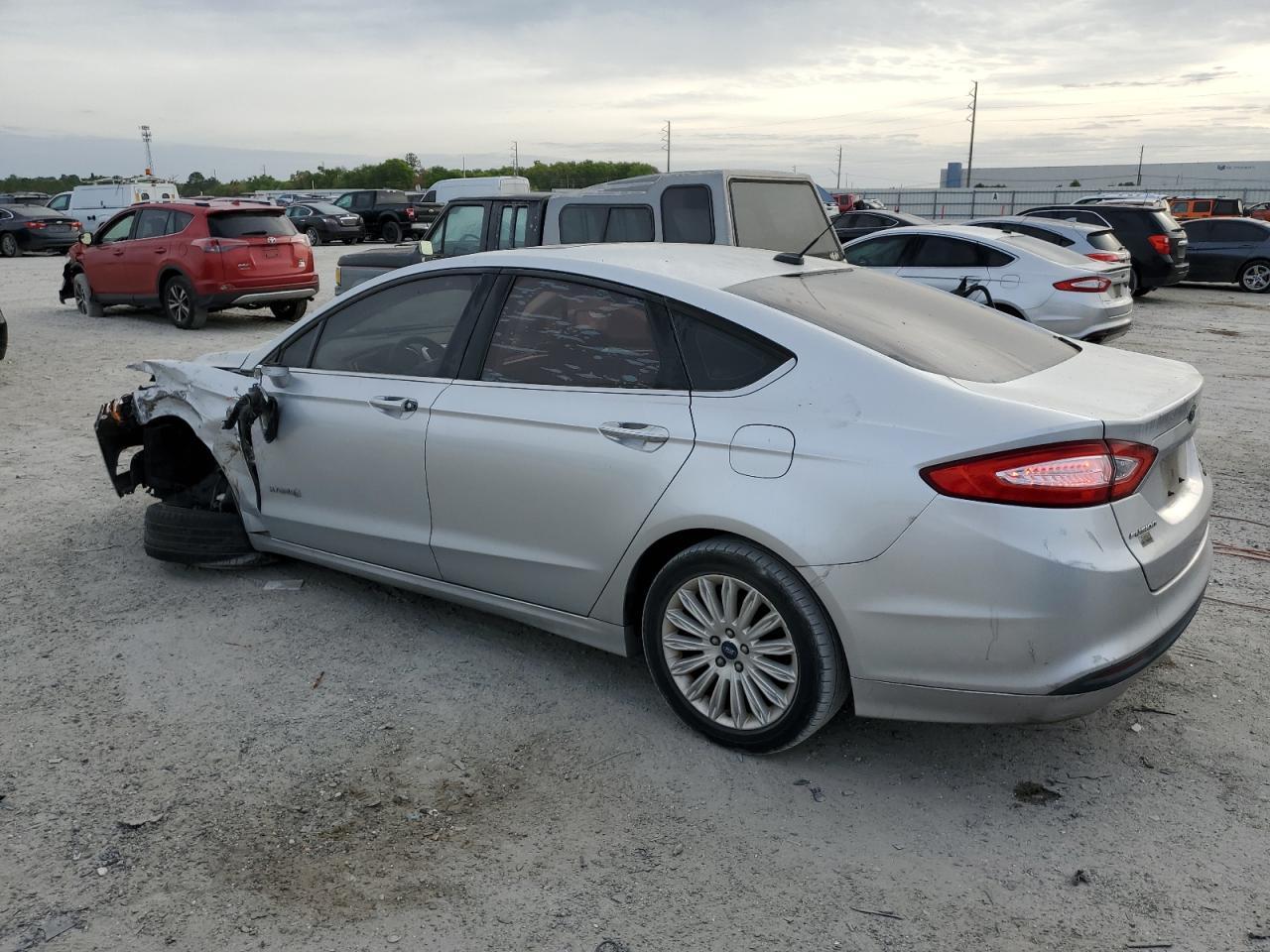 2013 FORD FUSION SE - Image 2