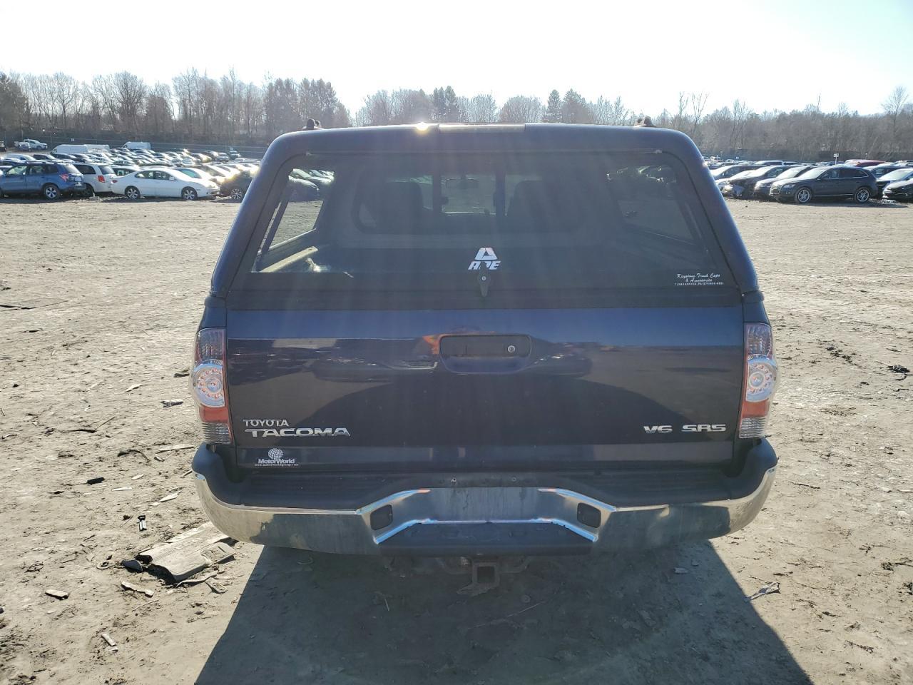 2013 TOYOTA TACOMA DOU - Image 6