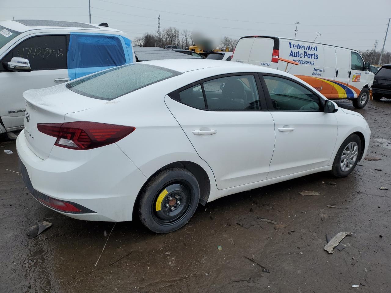 2019 HYUNDAI ELANTRA SE - Image 3