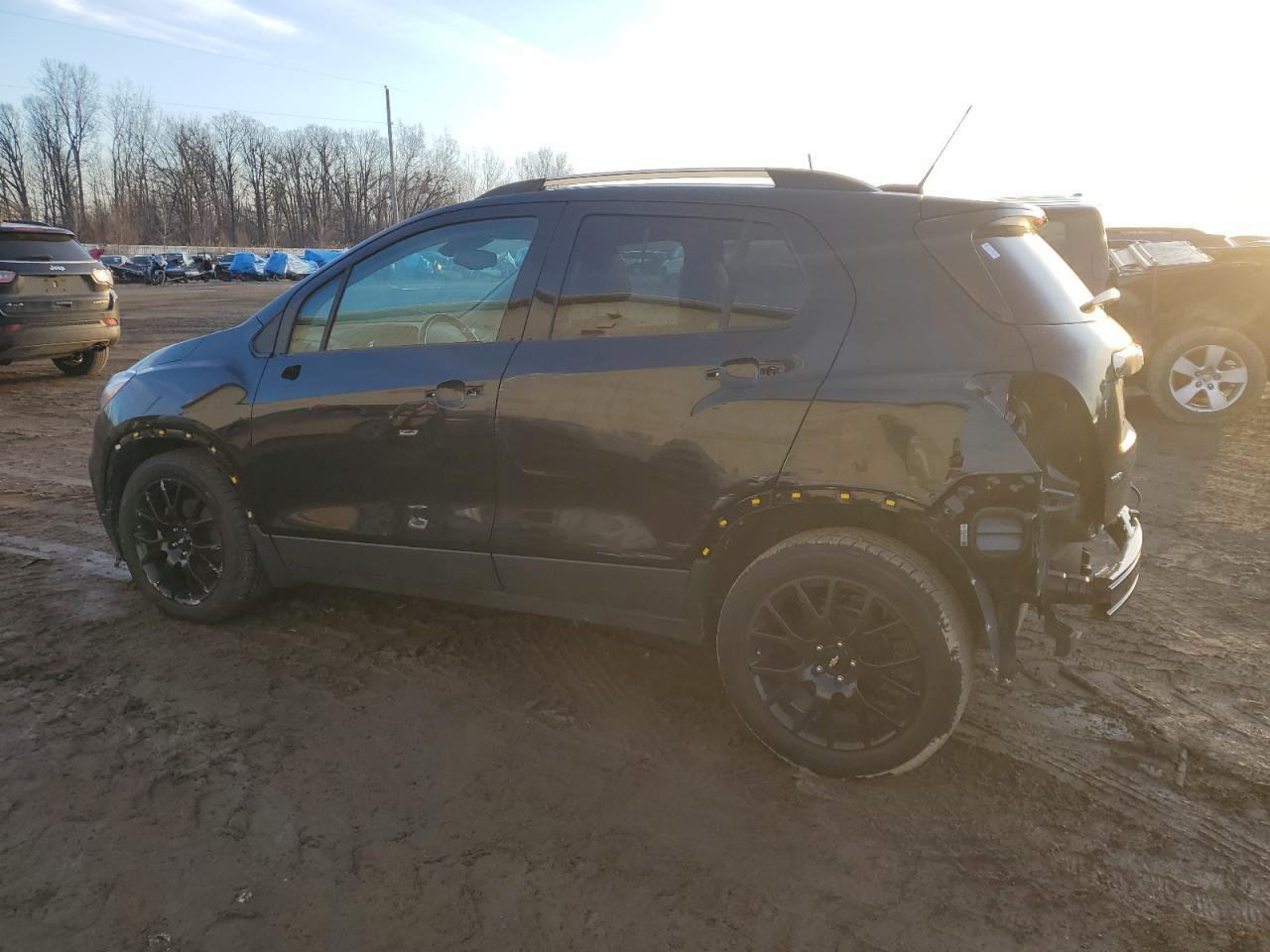 2021 CHEVROLET TRAX 1LT - Image 2