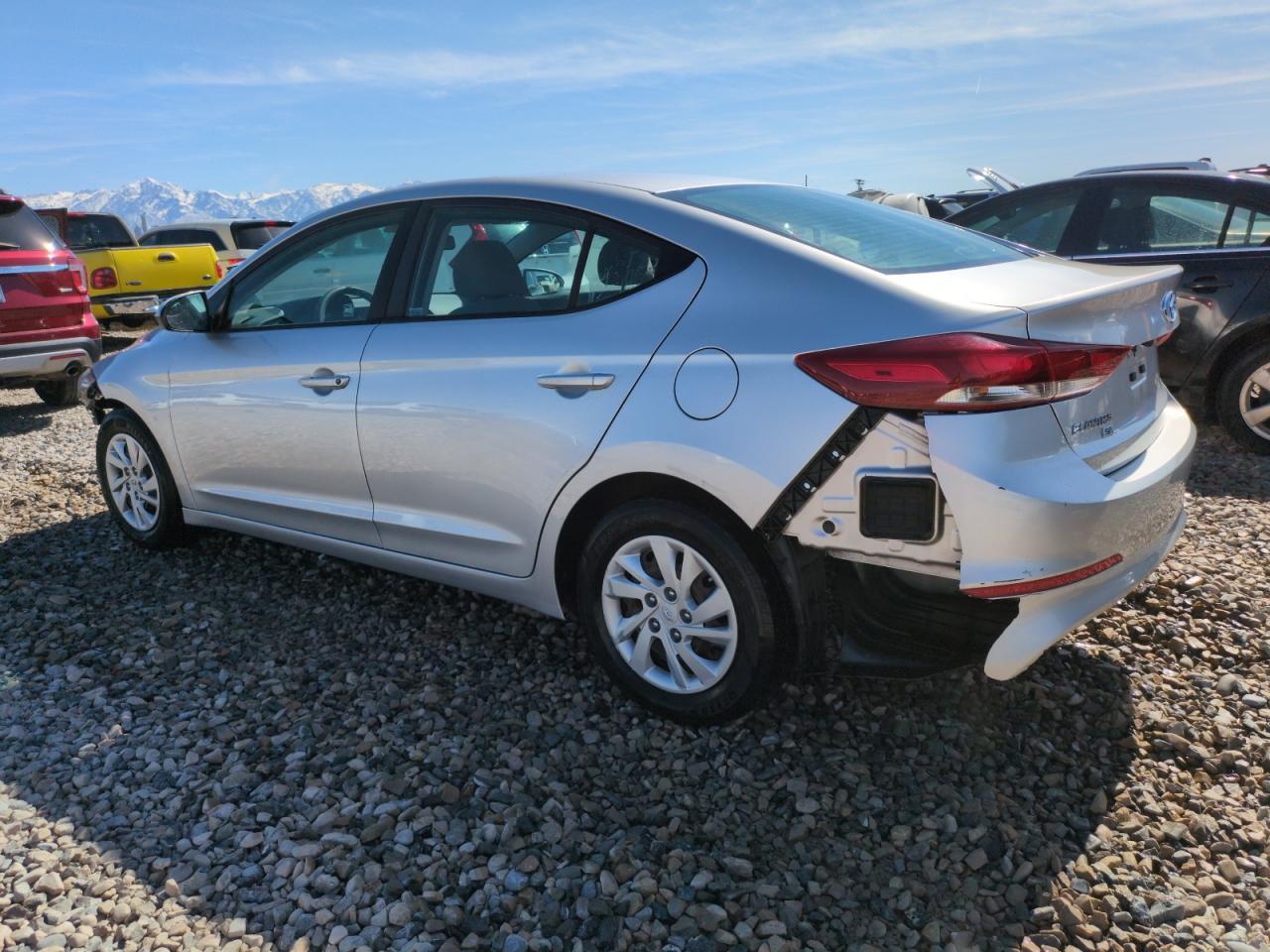 2018 HYUNDAI ELANTRA SE - Image 2