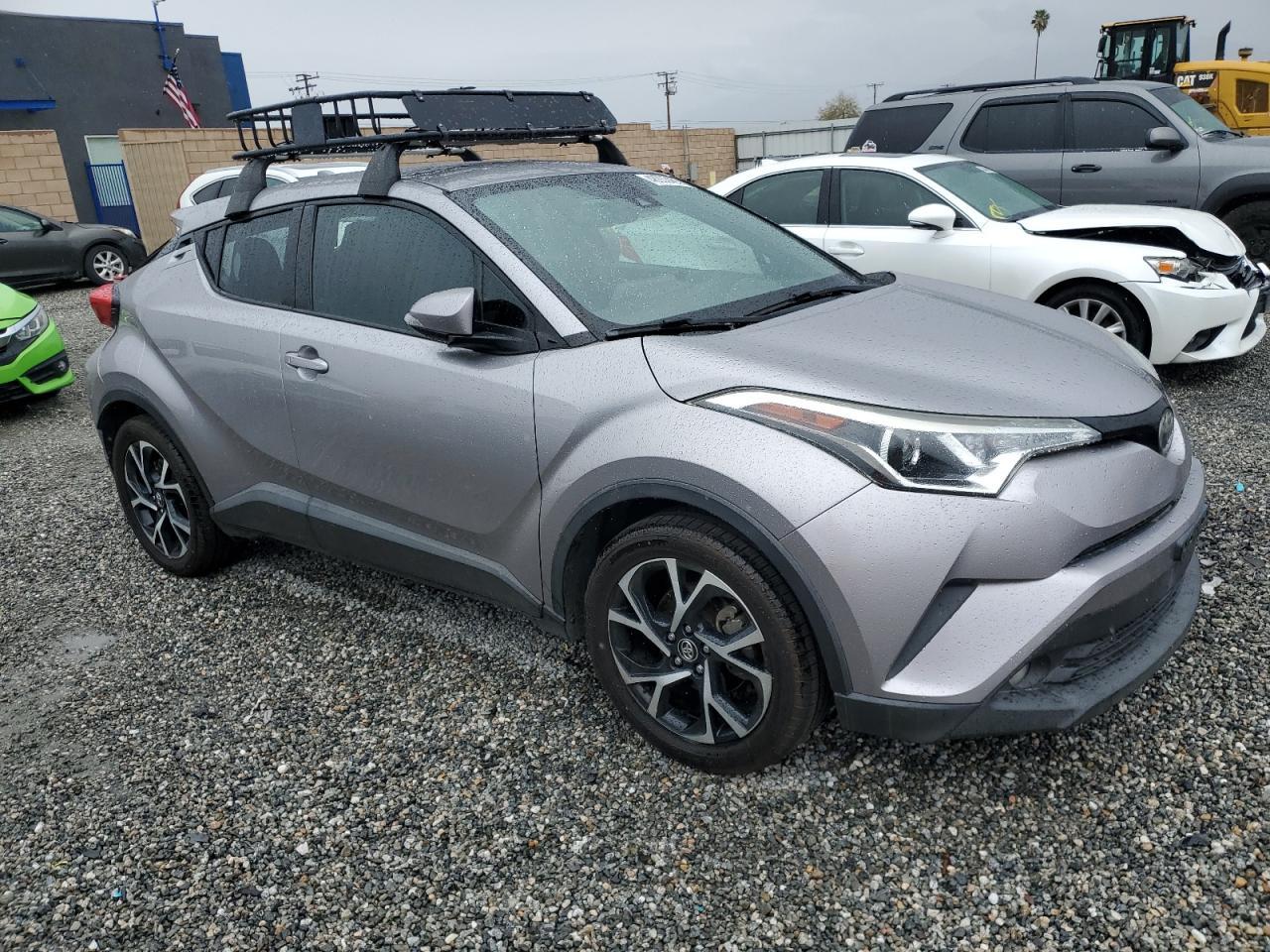 2018 TOYOTA C-HR XLE - Image 4
