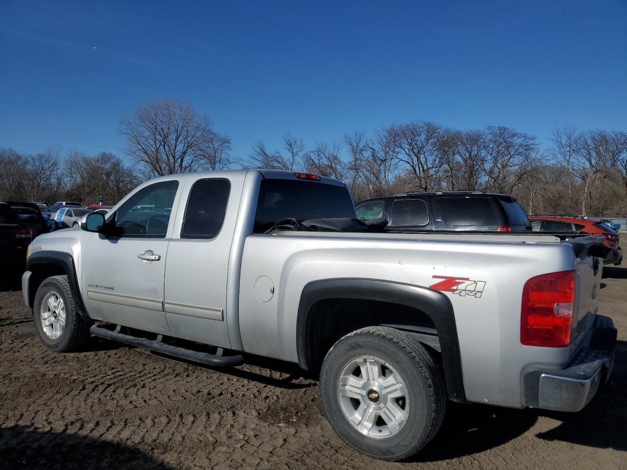 2012 CHEVROLET SILVERADO - Фото 2