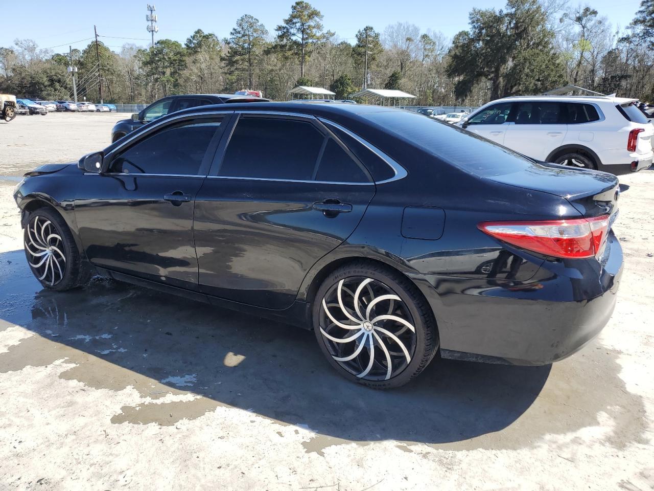 2015 TOYOTA CAMRY LE - Фото 2