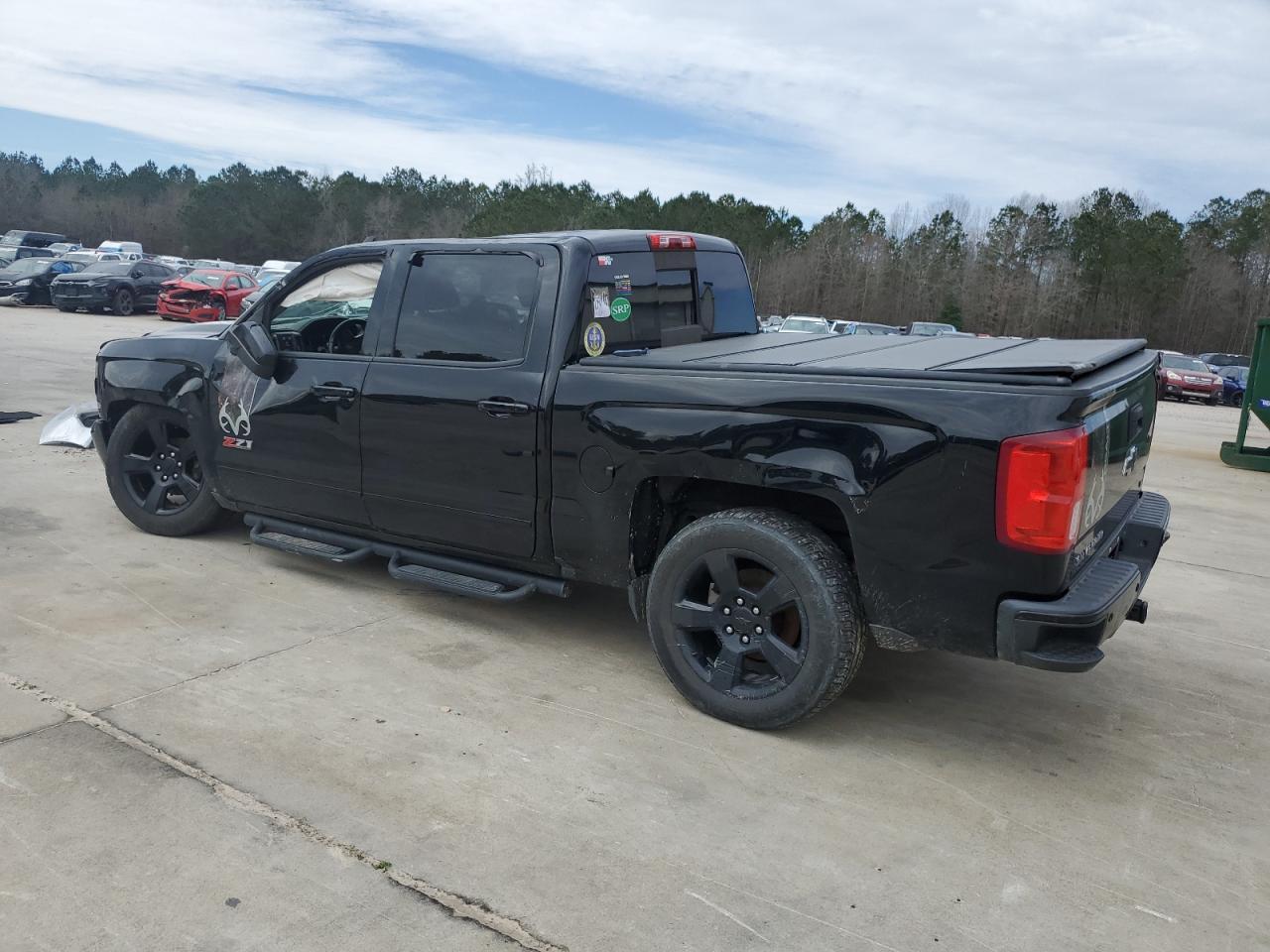 2017 CHEVROLET SILVERADO - Image 2