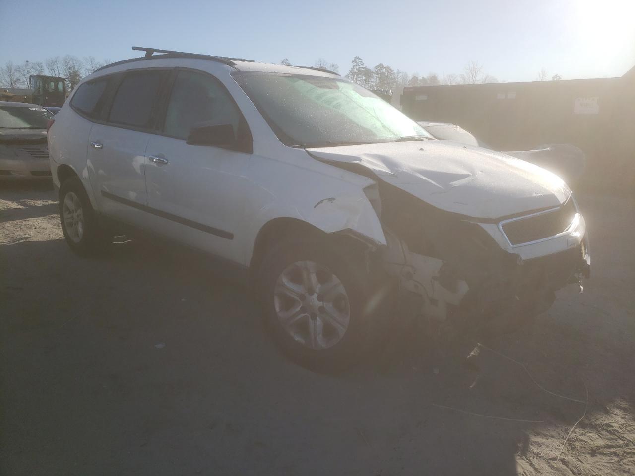 2012 CHEVROLET TRAVERSE L - Image 4