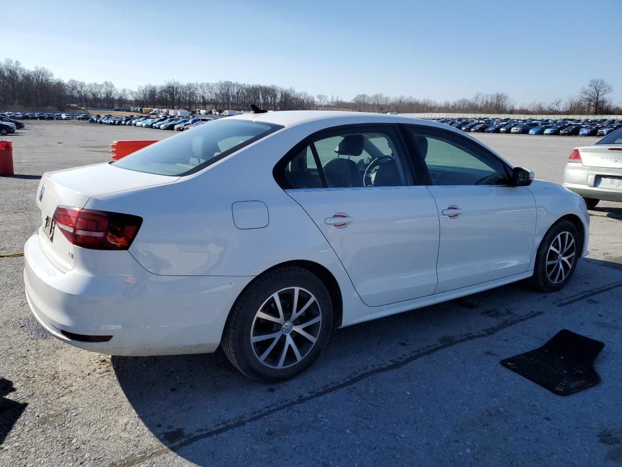 2017 VOLKSWAGEN JETTA SE - Image 3