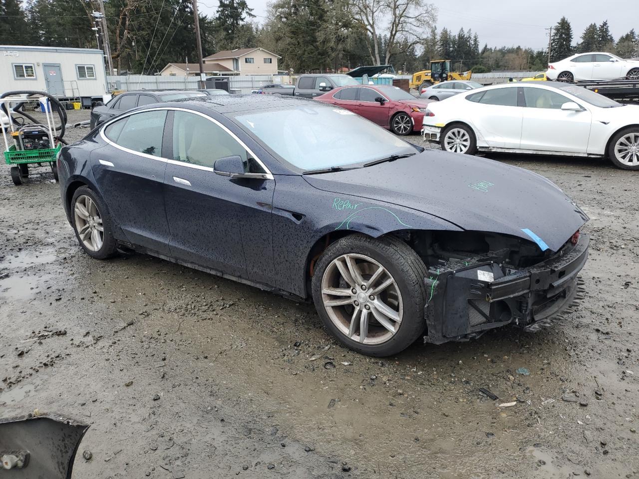 2015 TESLA MODEL S 85 - Image 4