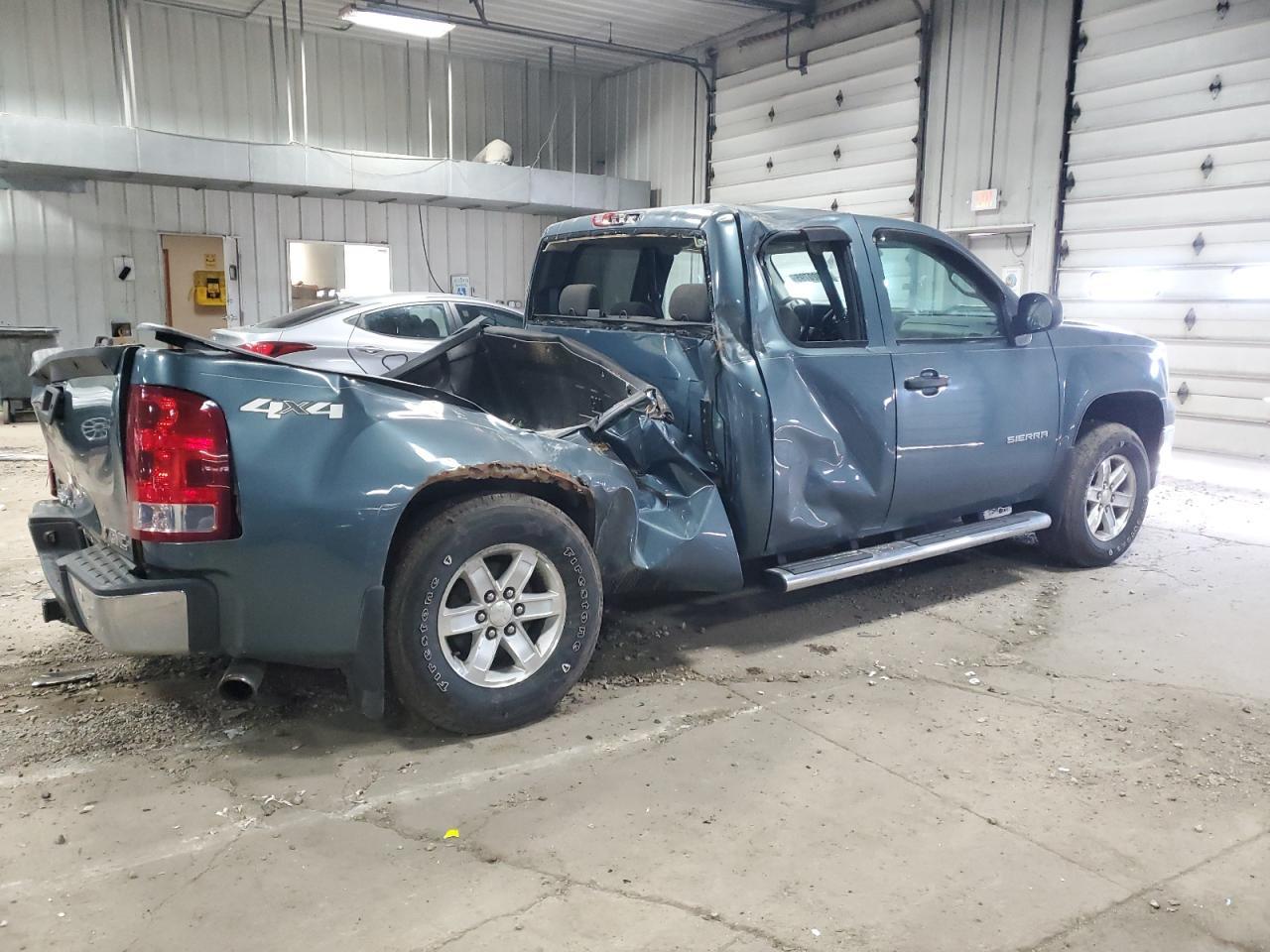 2011 GMC SIERRA K15 - Image 3