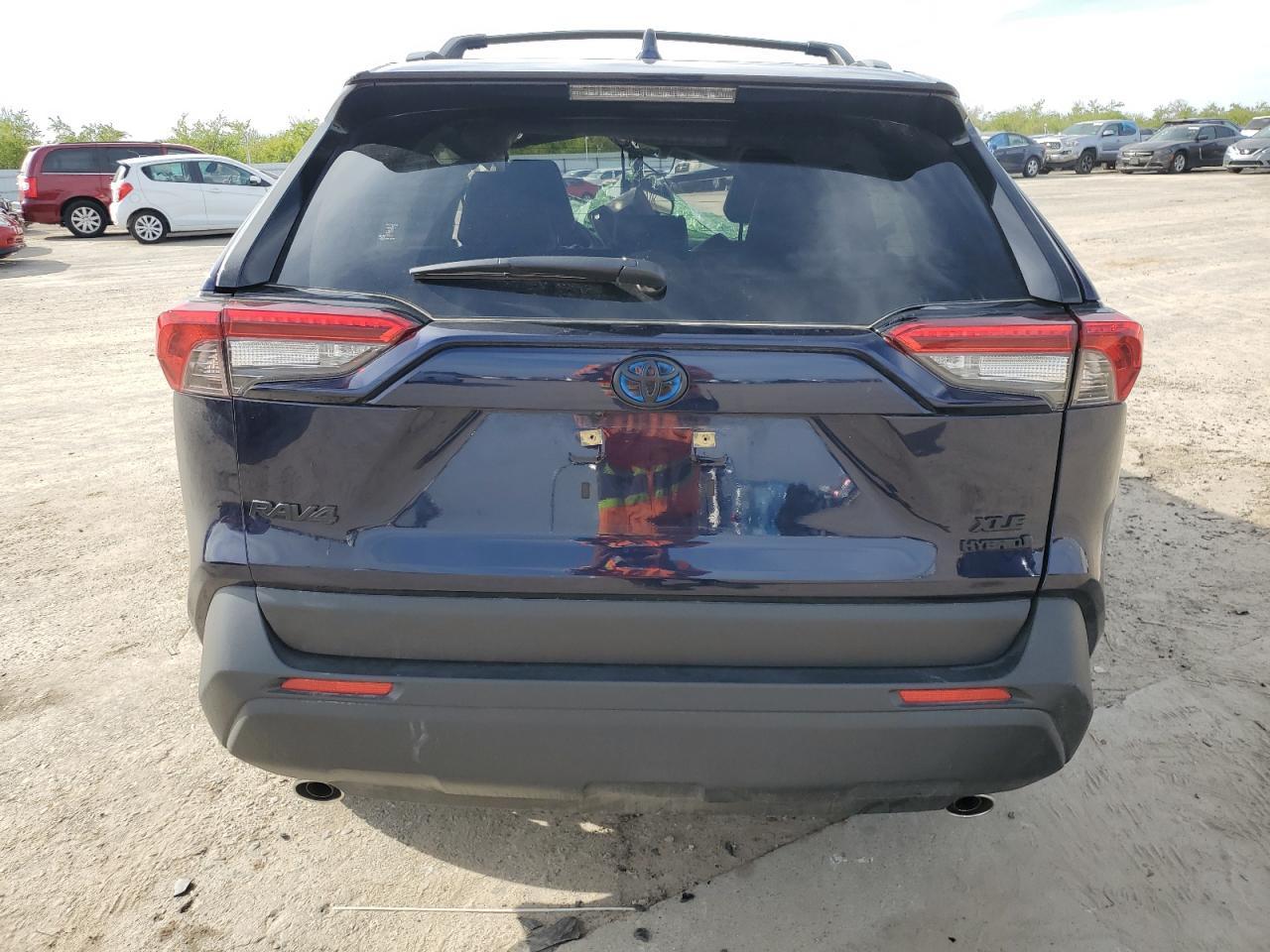 2024 TOYOTA RAV4 XLE P - Image 6