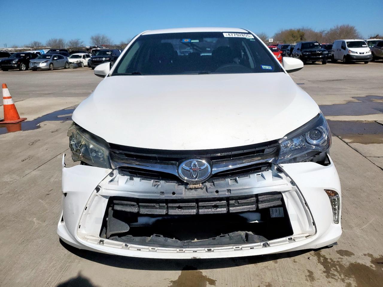 2016 TOYOTA CAMRY LE - Фото 5