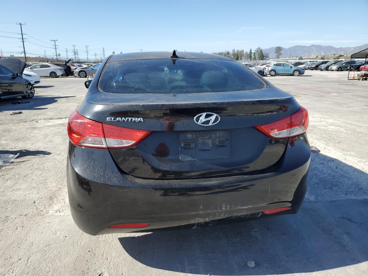 2013 HYUNDAI ELANTRA GL - Image 6