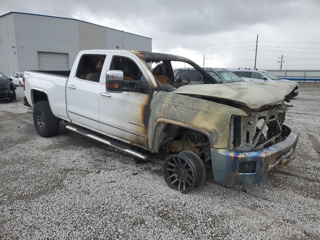 2015 CHEVROLET SILVERADO - Image 4