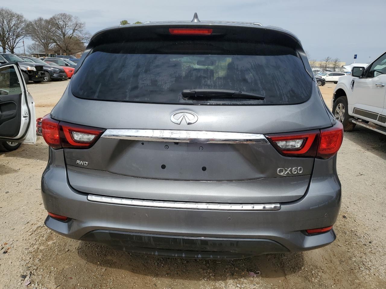 2019 INFINITI QX60 LUXE - Image 6