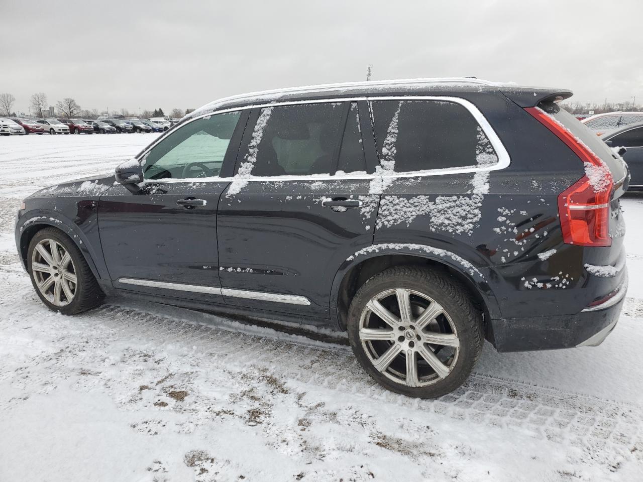2016 VOLVO XC90 T6 - Фото 2