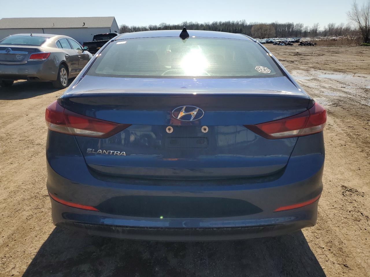 2018 HYUNDAI ELANTRA SE - Фото 6