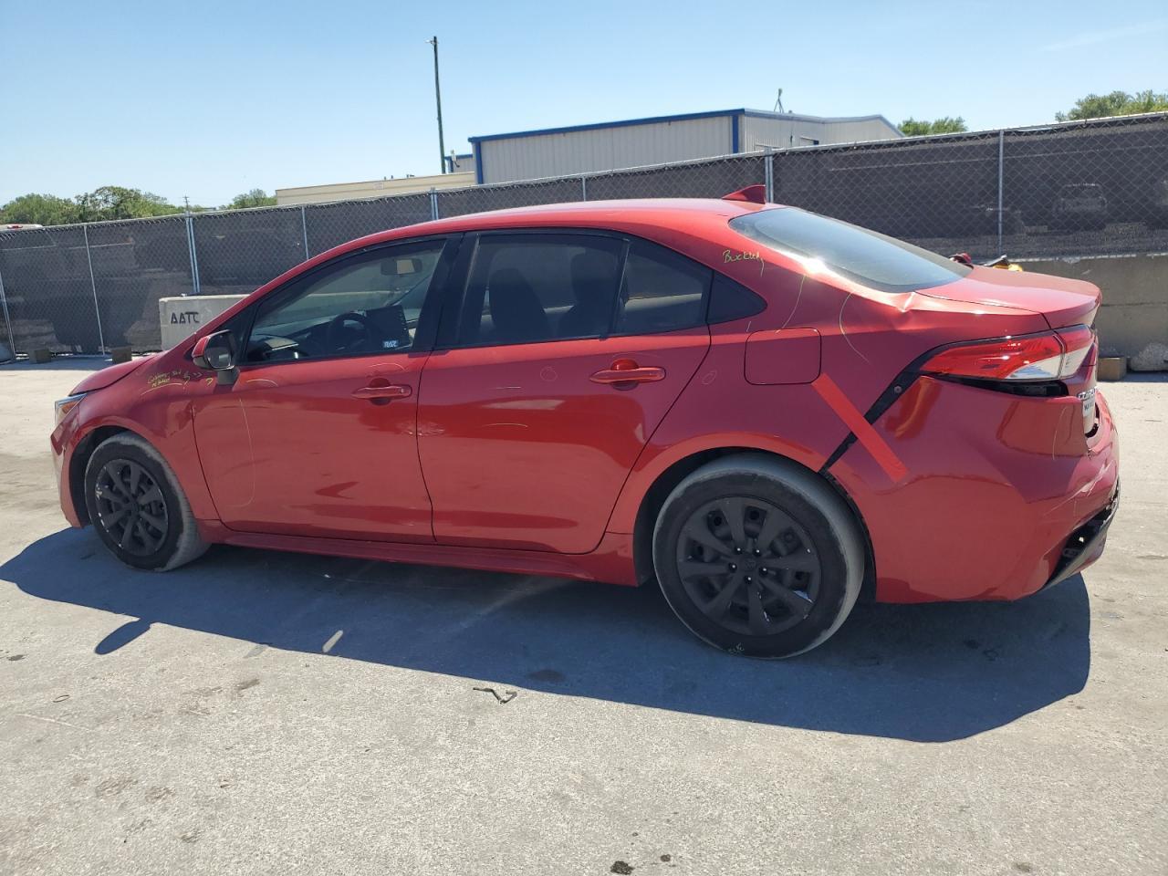 2020 TOYOTA COROLLA LE - Фото 2
