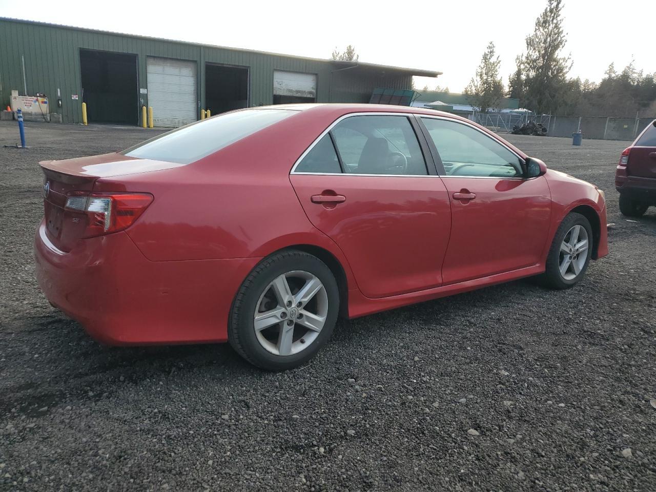 2014 TOYOTA CAMRY L - Image 3