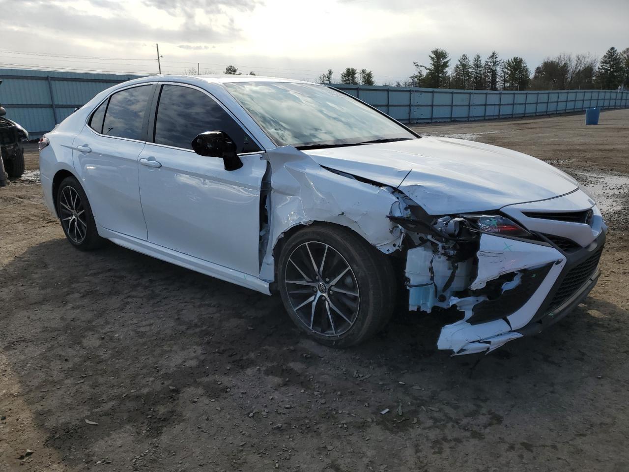 2021 TOYOTA CAMRY SE - Image 4