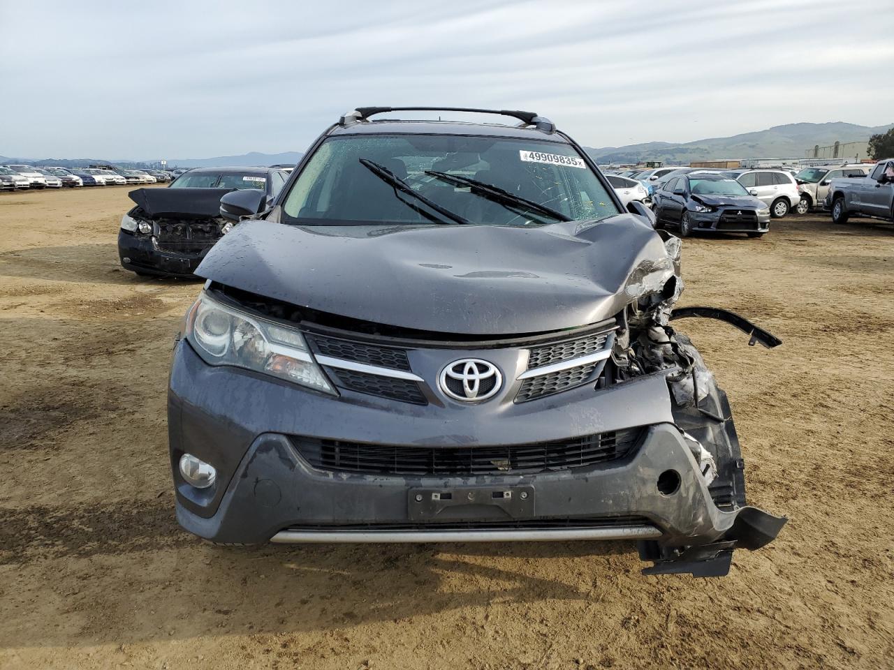2015 TOYOTA RAV4 XLE - Image 5