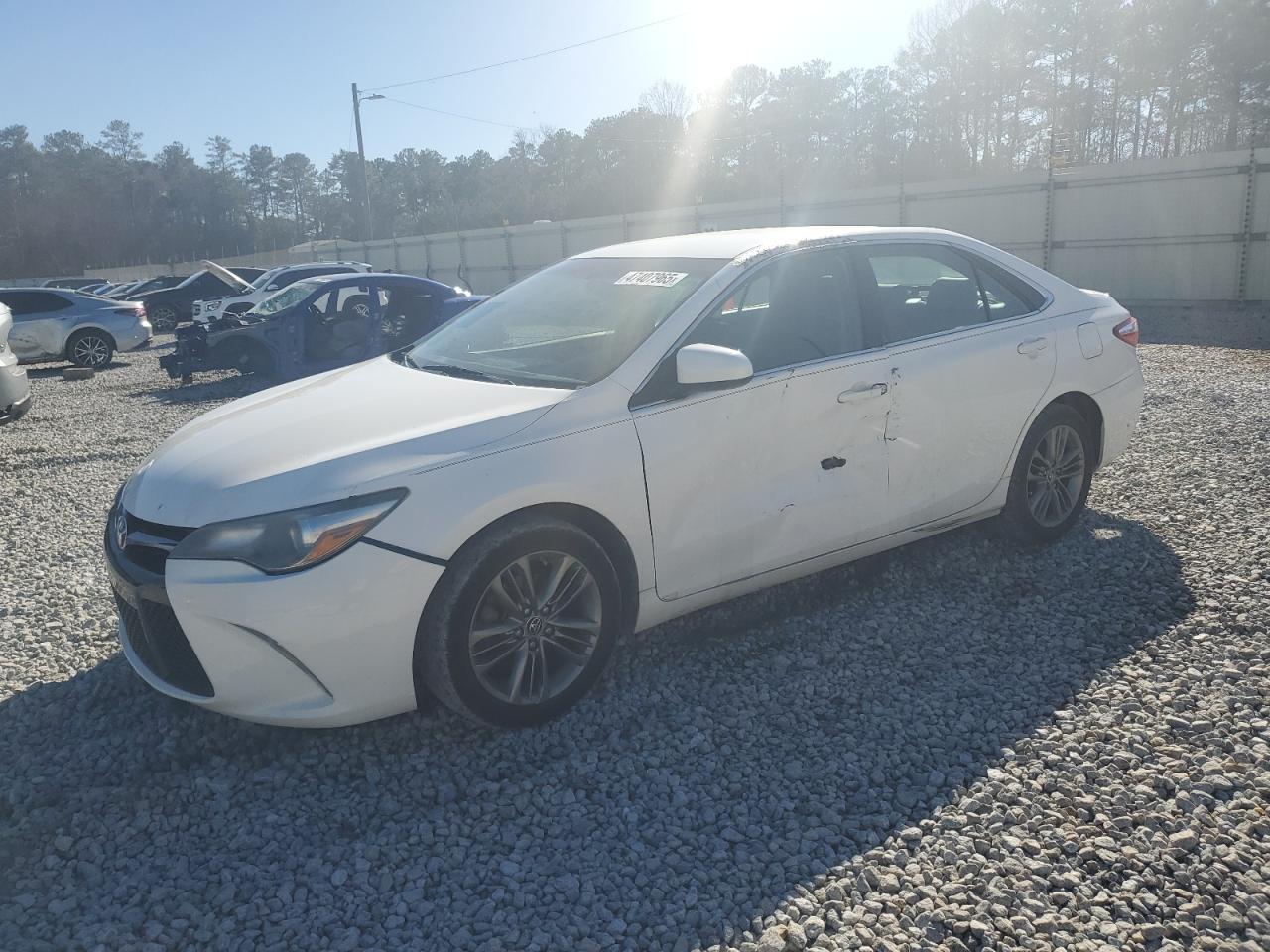 2015 TOYOTA CAMRY LE