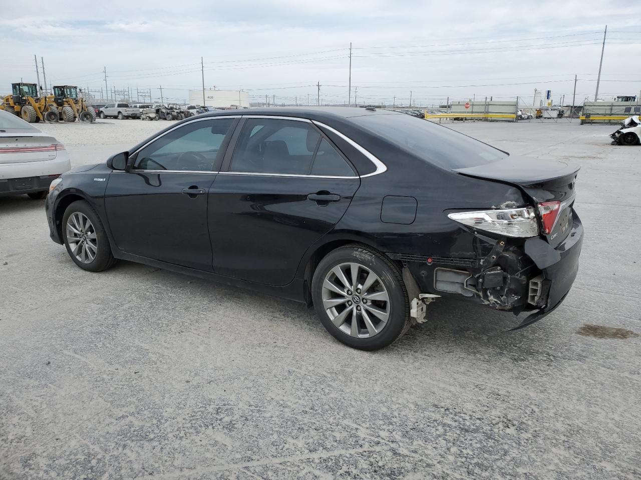 2016 TOYOTA CAMRY HYBR - Image 2