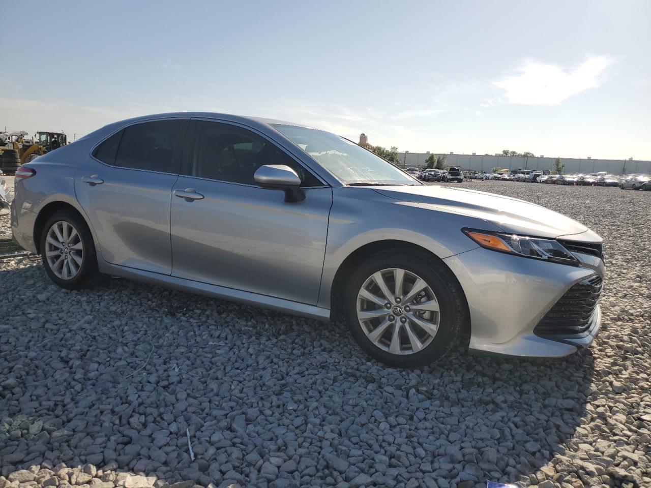 2020 TOYOTA CAMRY LE - Image 4