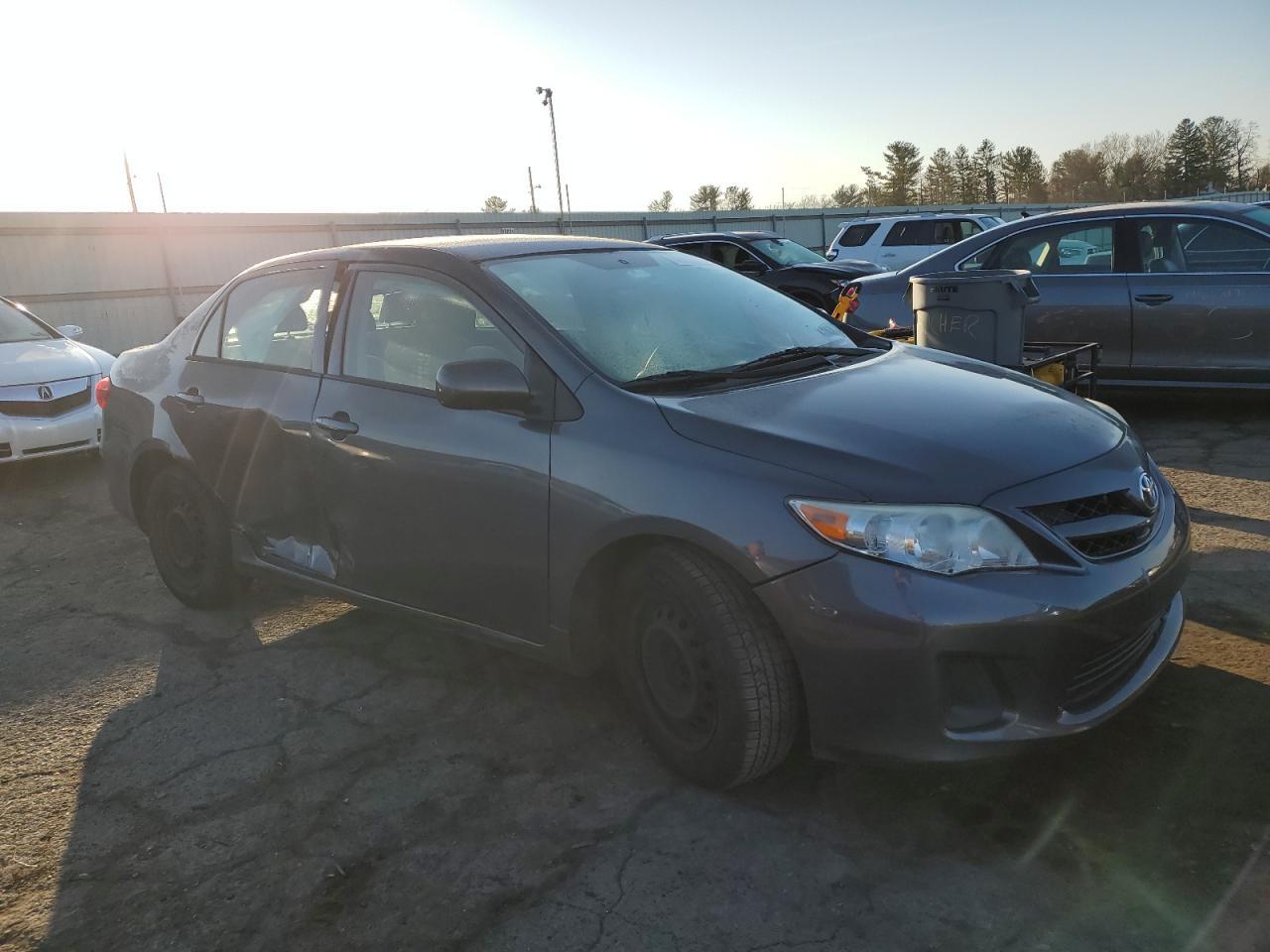 2013 TOYOTA COROLLA BA - Фото 4