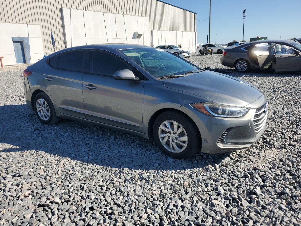 2018 HYUNDAI ELANTRA SE - Фото 4