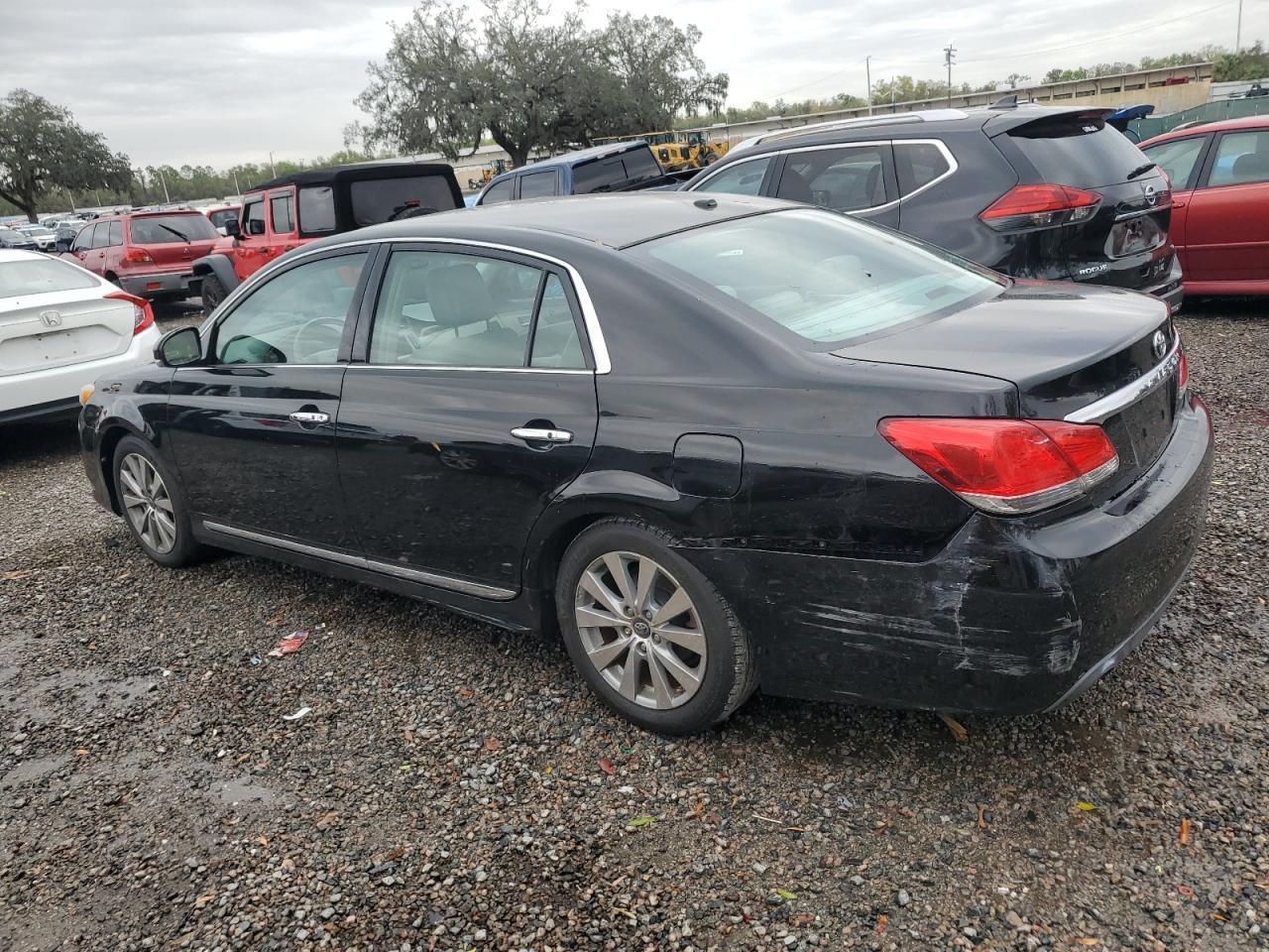 2011 TOYOTA AVALON BAS - Image 2