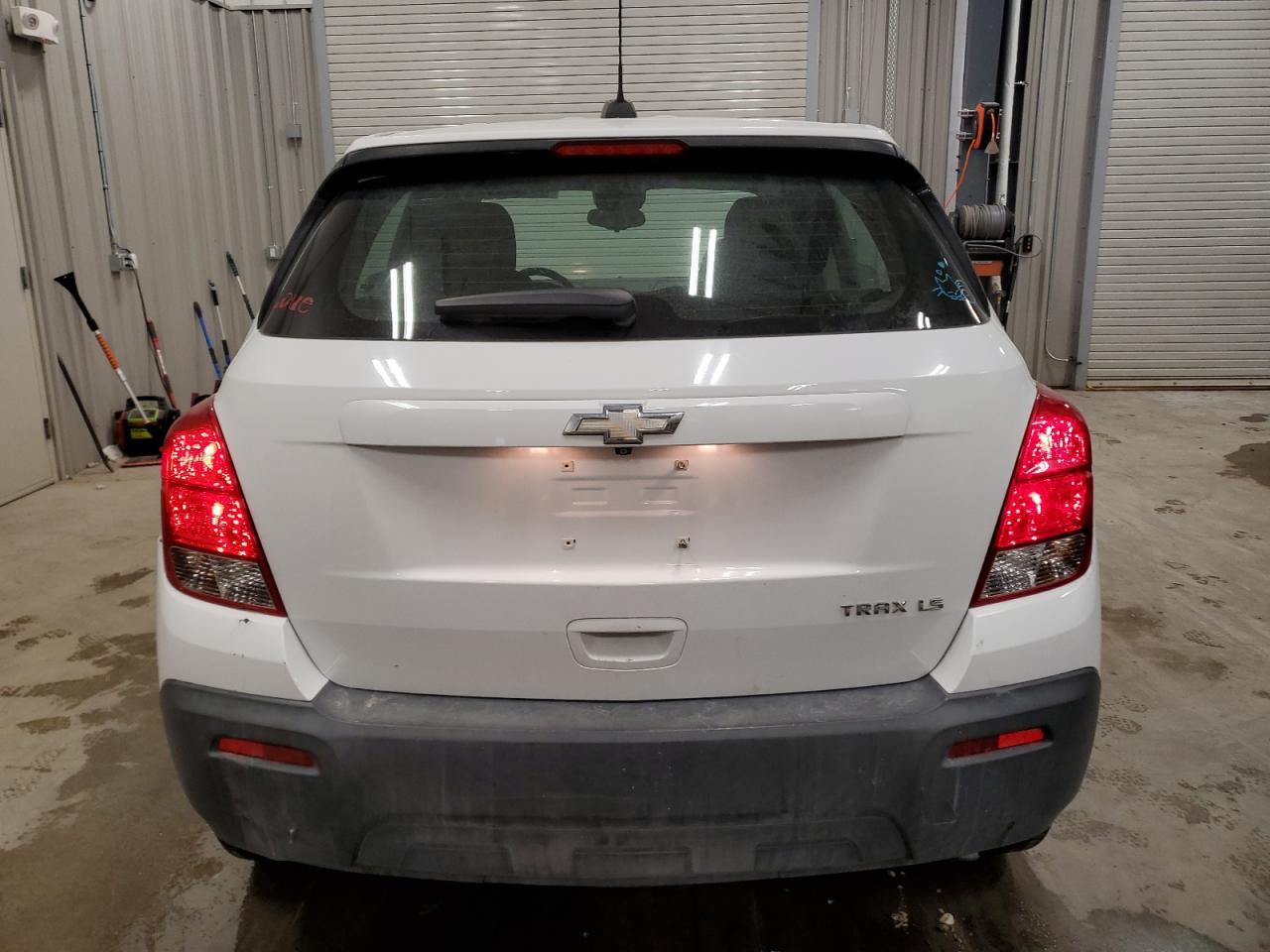 2015 CHEVROLET TRAX LS - Image 6