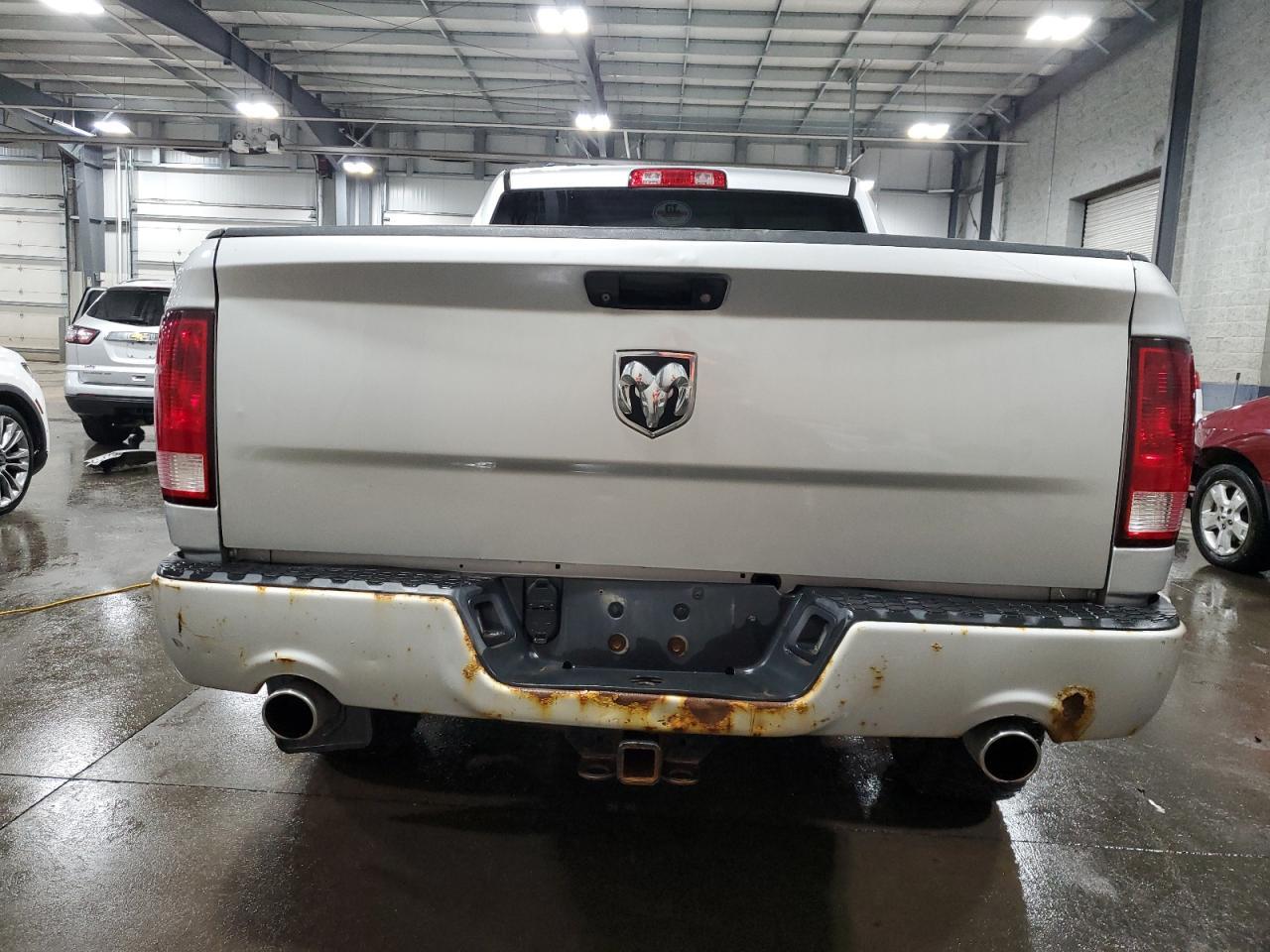 2015 RAM 1500 ST - Фото 6