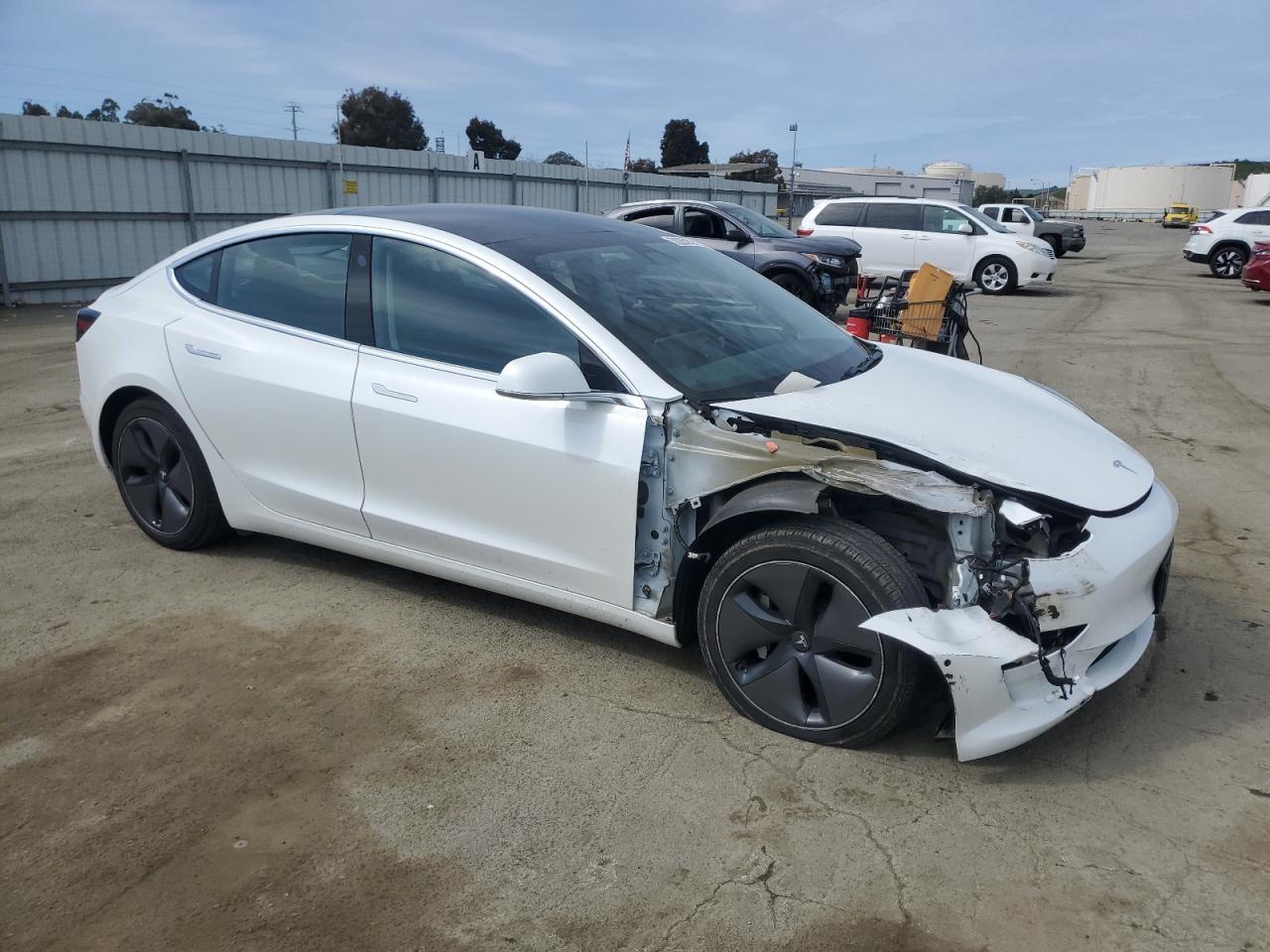 2019 TESLA MODEL 3 - Image 4