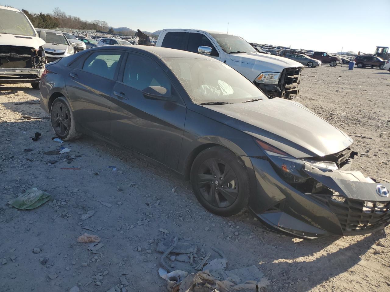 2022 HYUNDAI ELANTRA SE - Фото 4